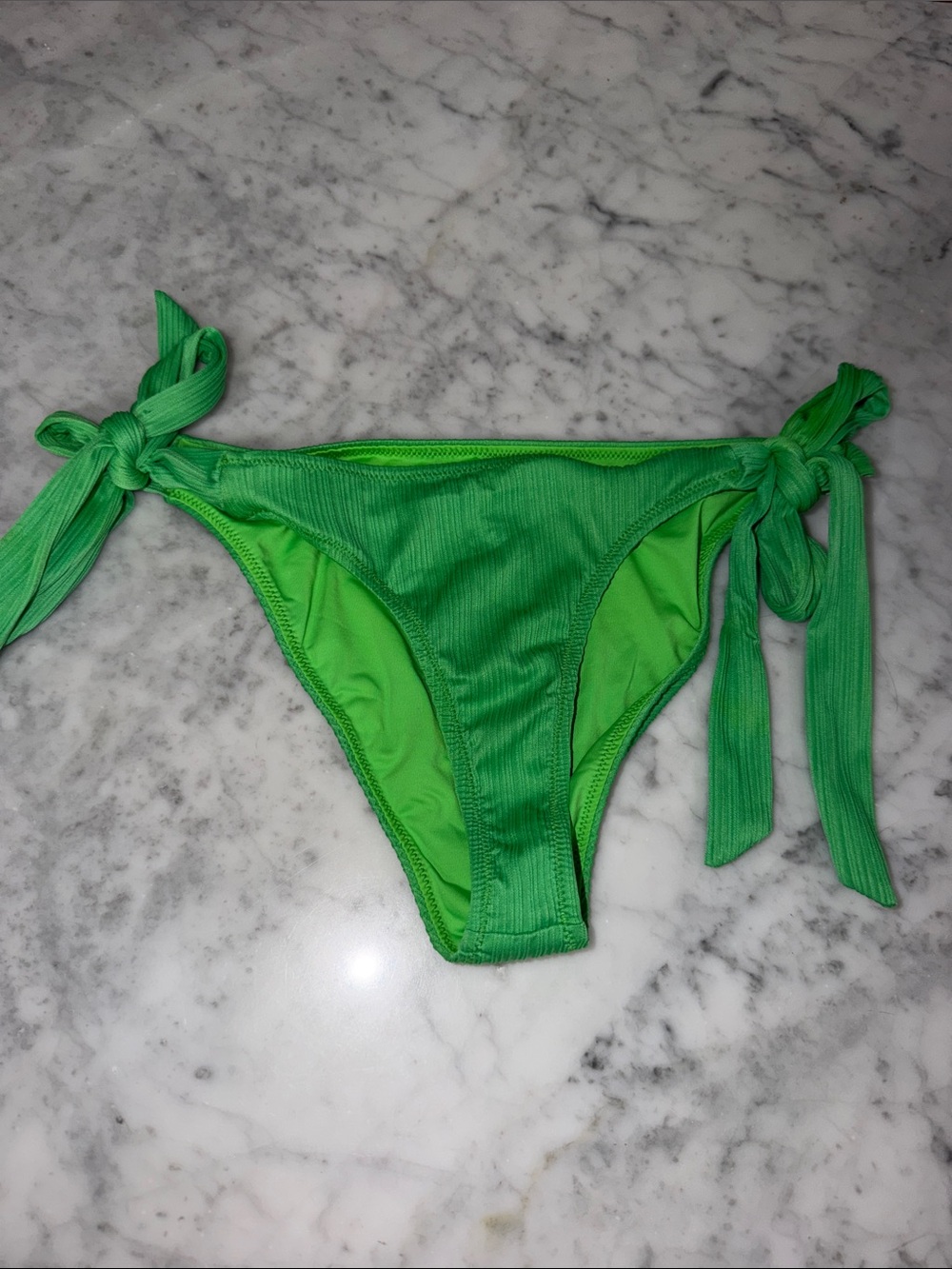 Frankie’s bikinis